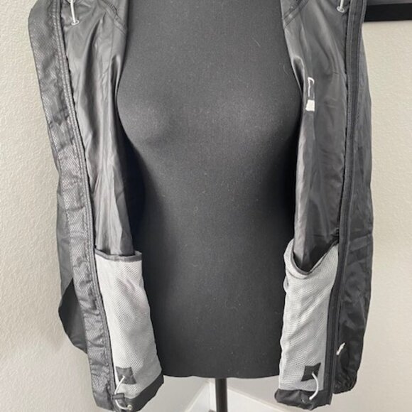 SIERRA DESIGNS Packable Hooded Travel Raincoat Rain Jacket Windbreaker Small - Picture 12 of 16